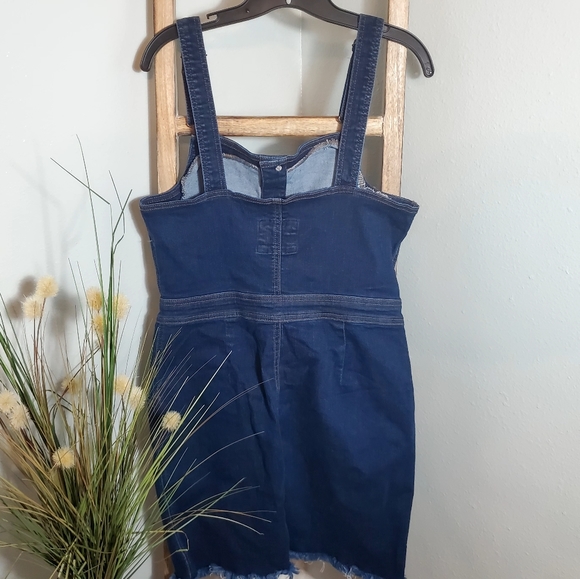 Max Jean Women's Demin Overall Dress Size: Large - Picture 3 of 10
